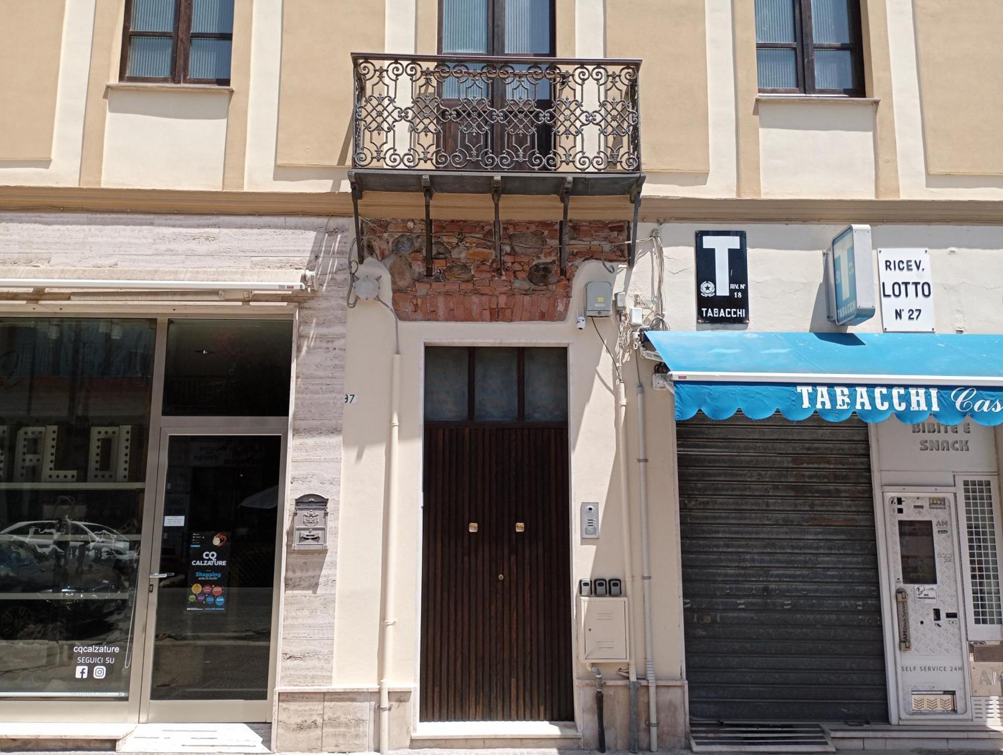 Niu Rooms Oristano Eksteriør billede