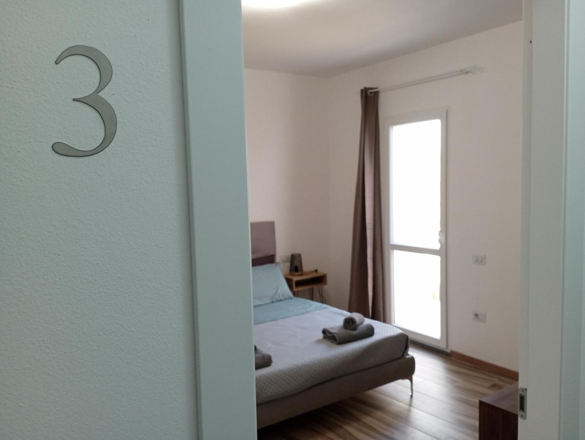 Niu Rooms Oristano Eksteriør billede