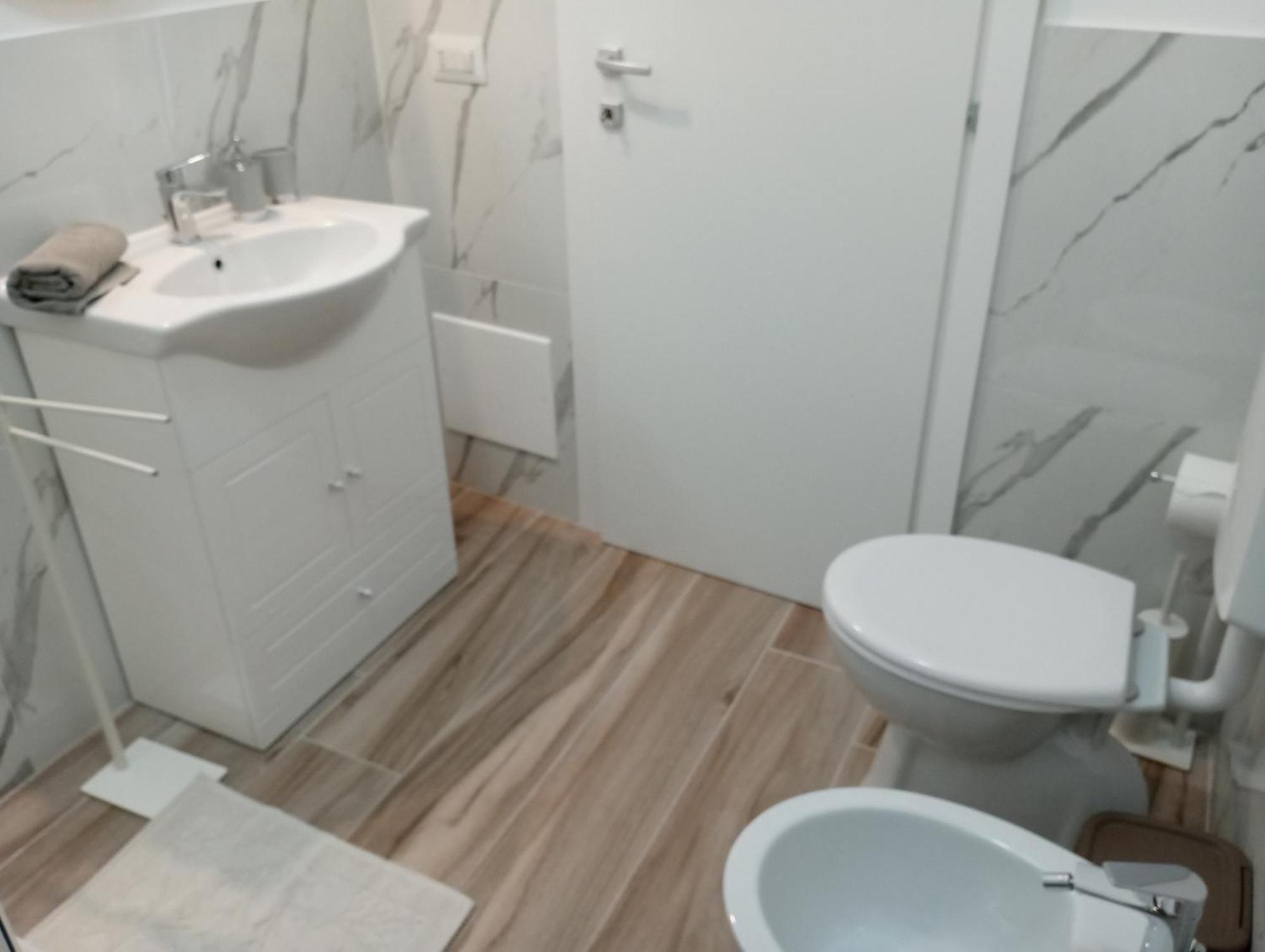 Niu Rooms Oristano Eksteriør billede