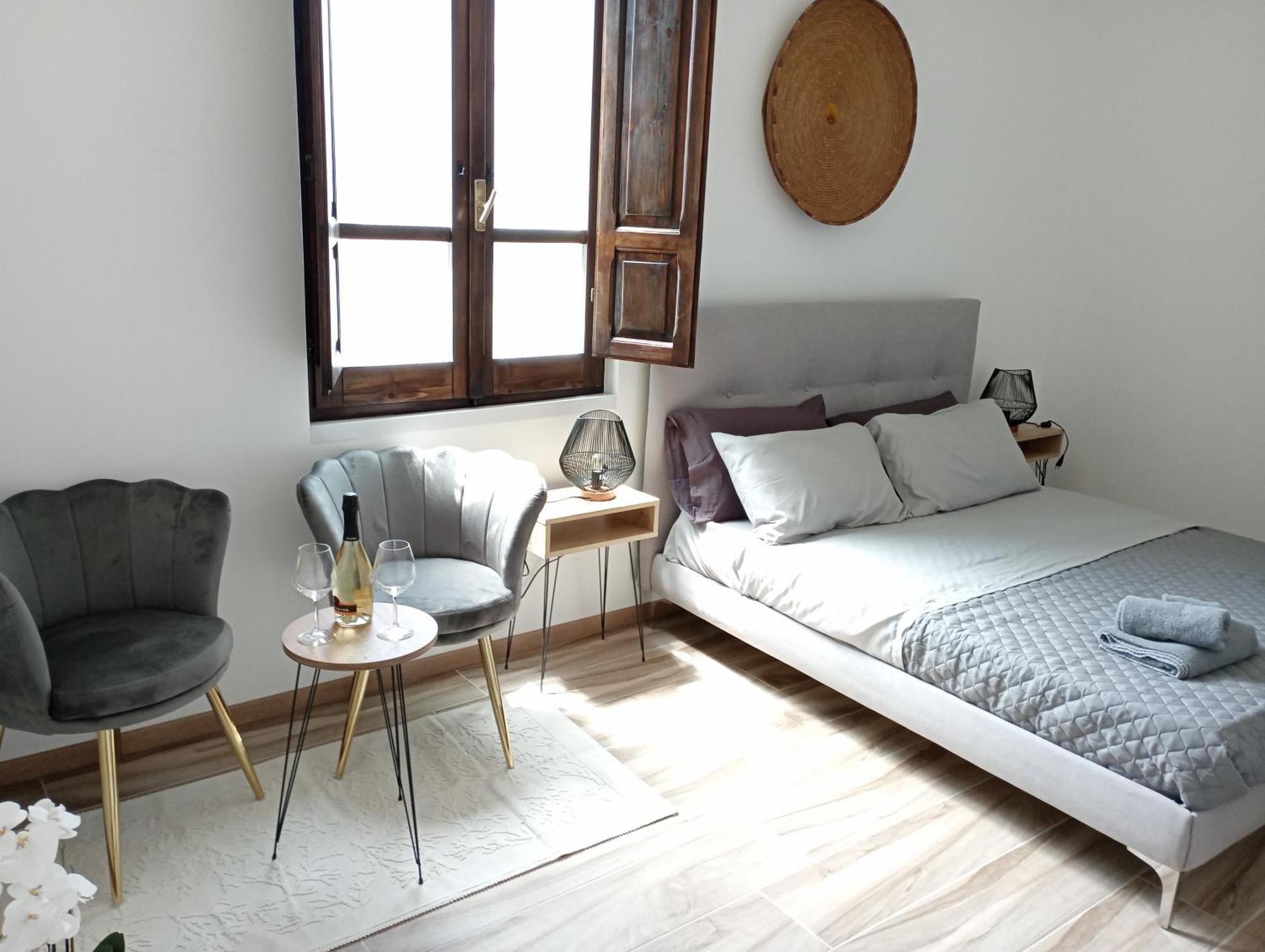Niu Rooms Oristano Eksteriør billede